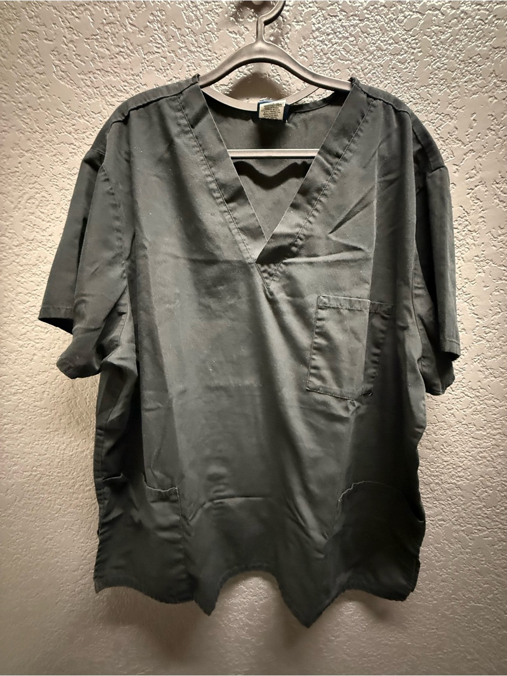 Cherokee Men's Black V-Neck Scrub Top size XL